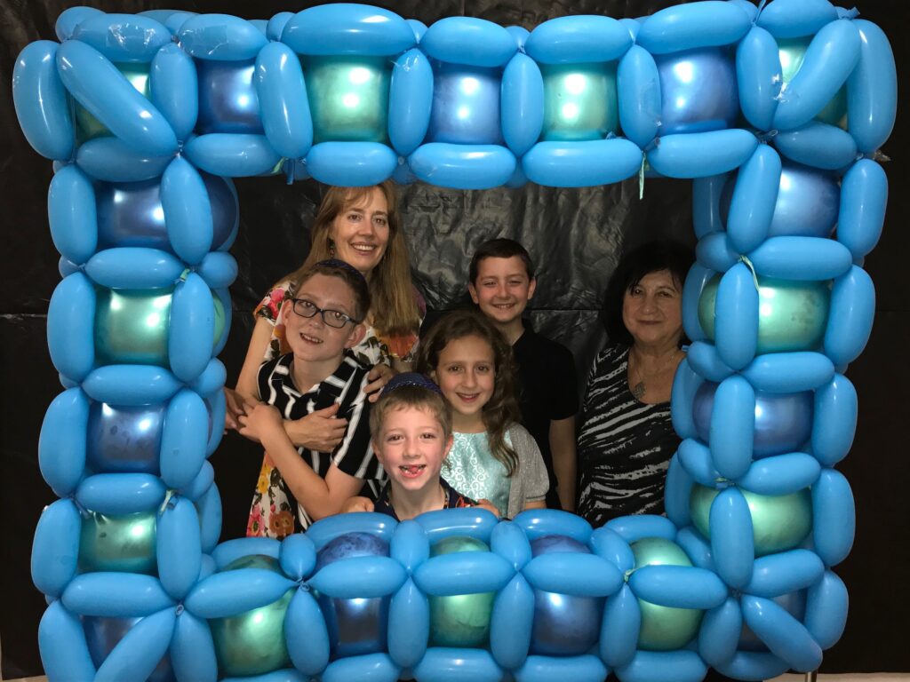 Balloon frame for parties