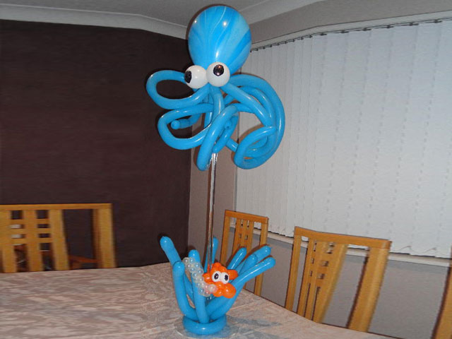 balloon octopus centrepiece